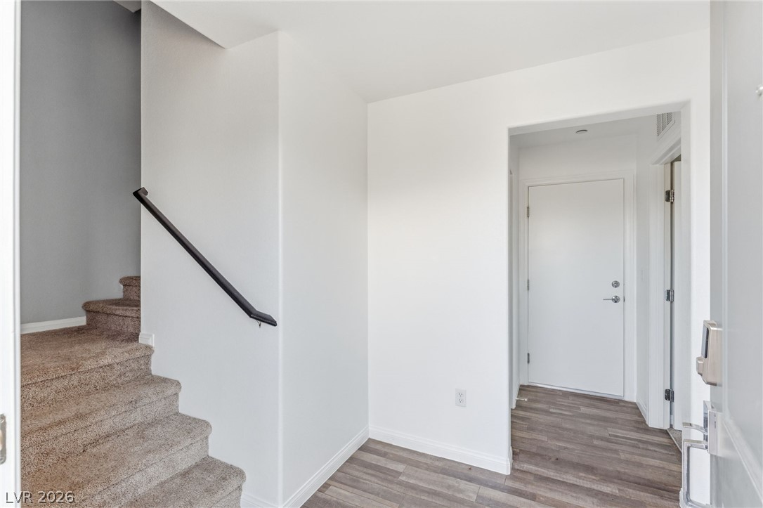 7030 Spicy Merlot Street Property Photo 8