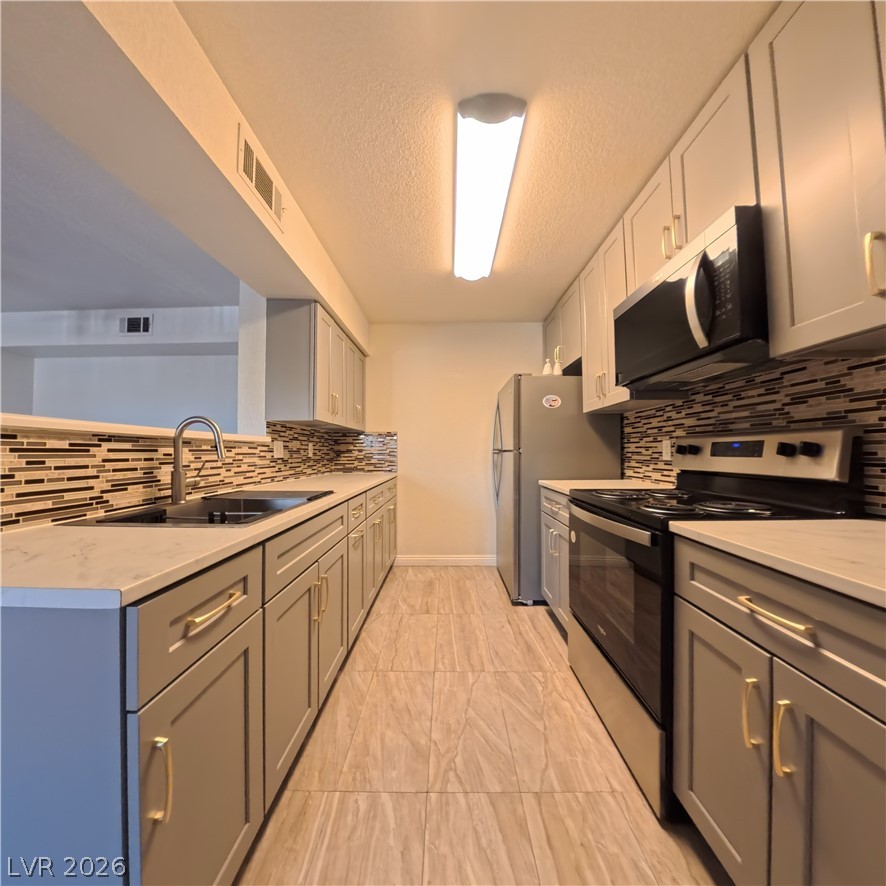 8101 West Flamingo Road 2013 Property Photo 8