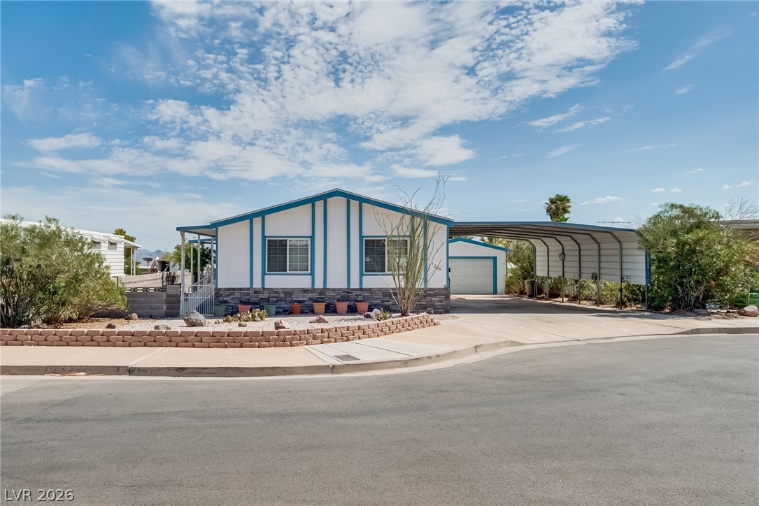 1005 Adobe Circle Property Photo 2