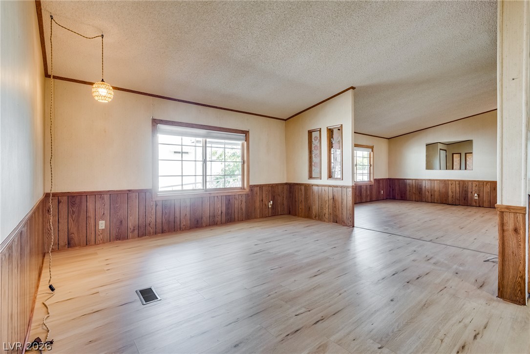 1005 Adobe Circle Property Photo 9