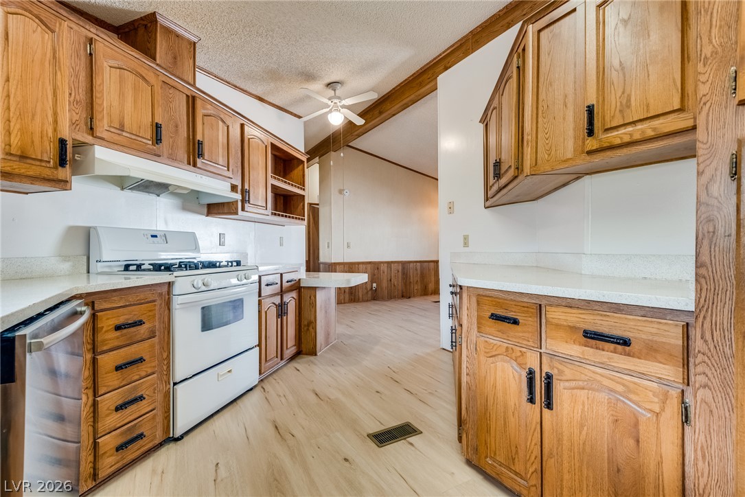1005 Adobe Circle Property Photo 13