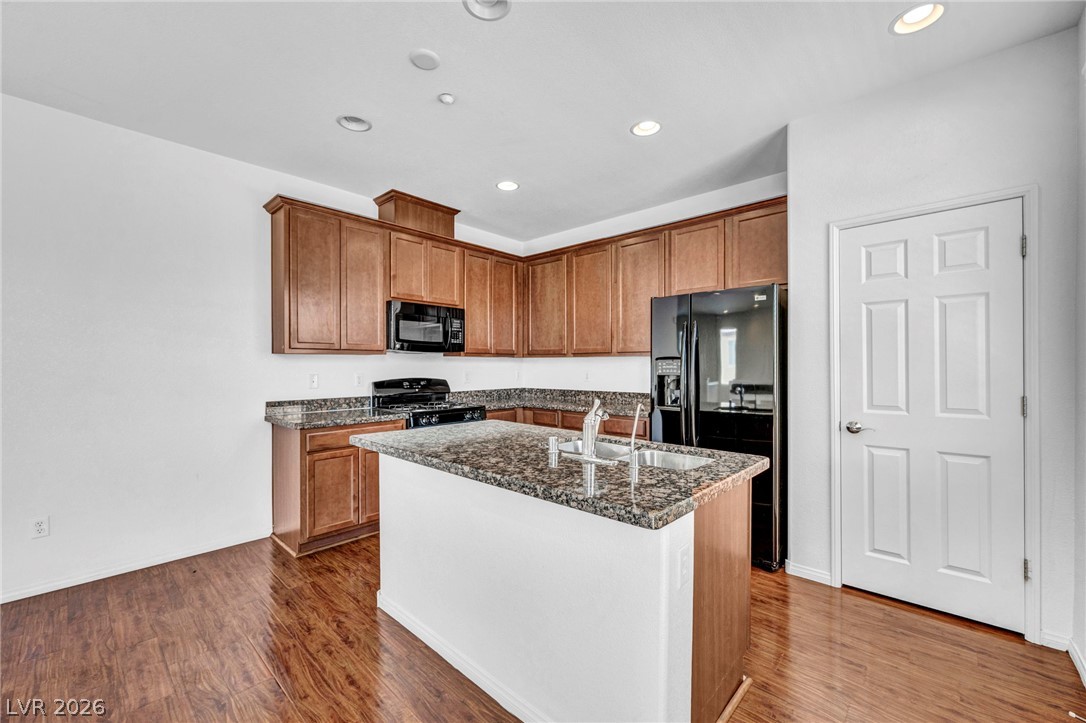 1141 Via Navona Property Photo 3