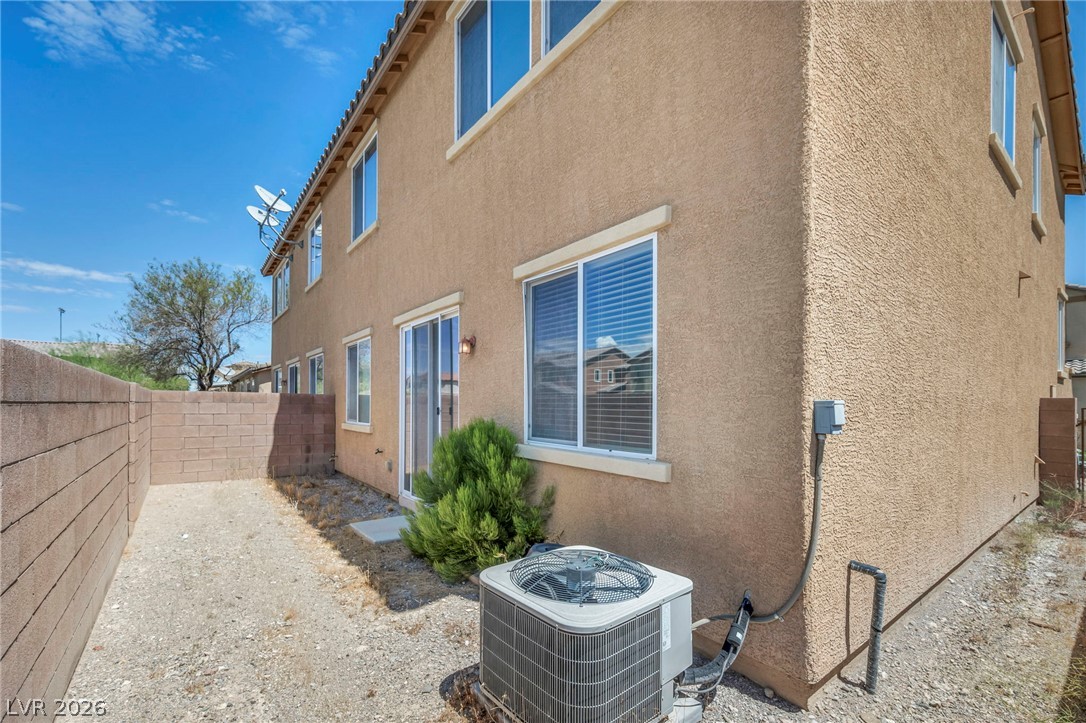 1141 Via Navona Property Photo 6