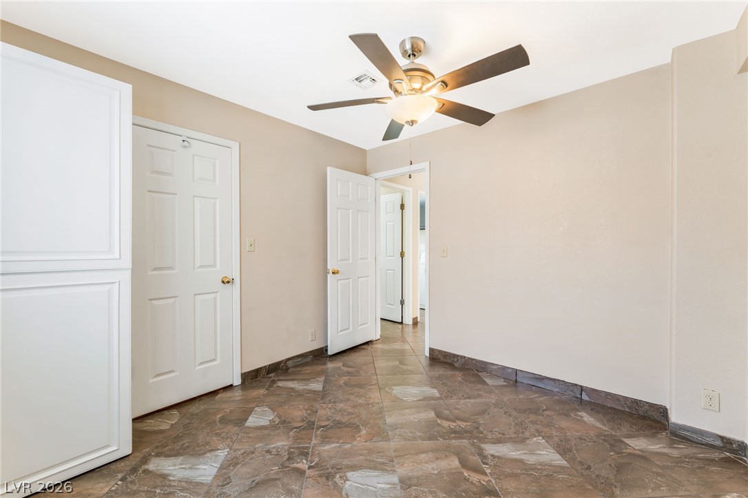 1111 Sleetridge Drive Property Photo 10