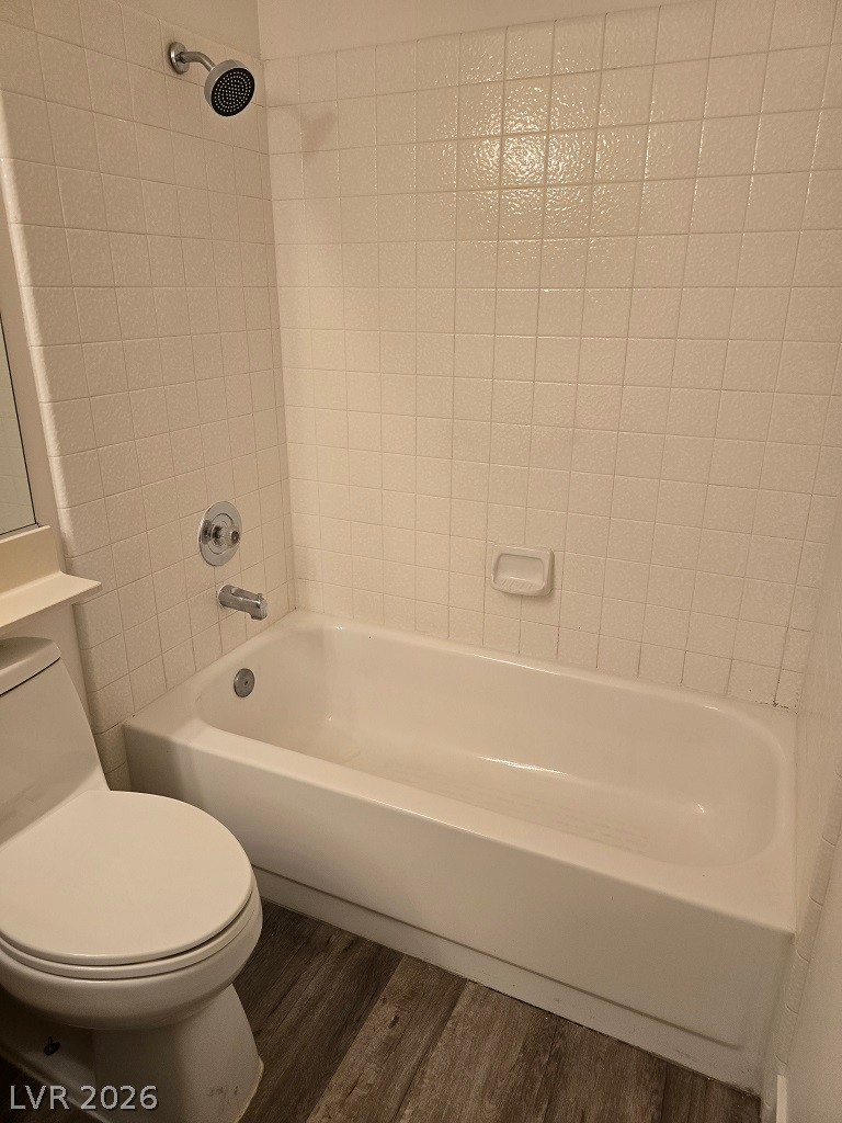 8641 Toscana Lane Property Photo 17