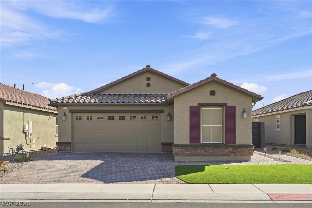 1525 Deep Valley Avenue Property Photo 1