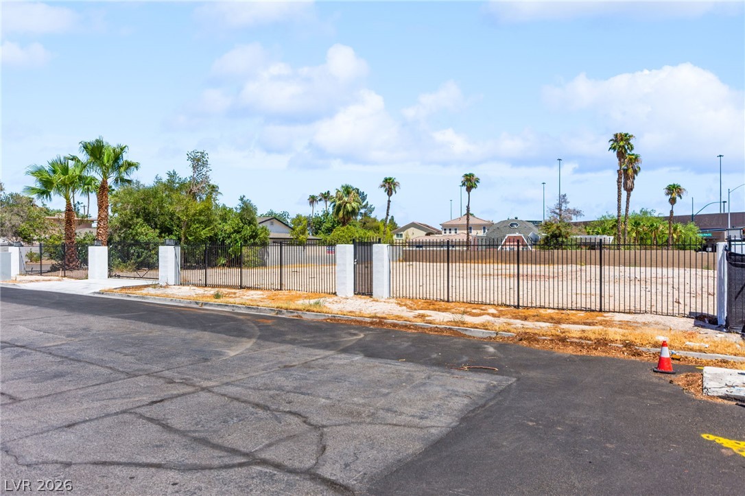 1629 Westwood Drive Property Photo 8