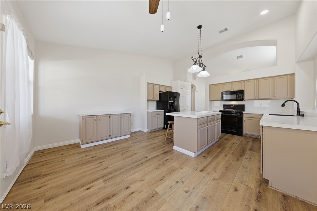 6324 Malachite Bay Avenue Property Photo 10