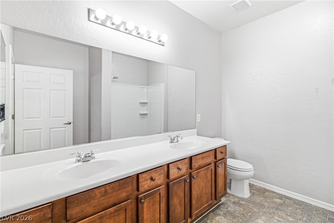 6868 Sky Pointe Drive 2051 Property Photo 11
