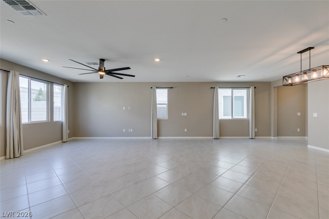9949 Locking Biner Avenue Property Photo 4