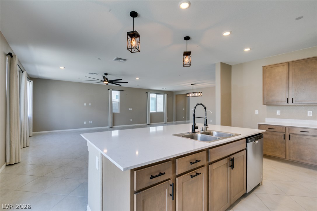 9949 Locking Biner Avenue Property Photo 8