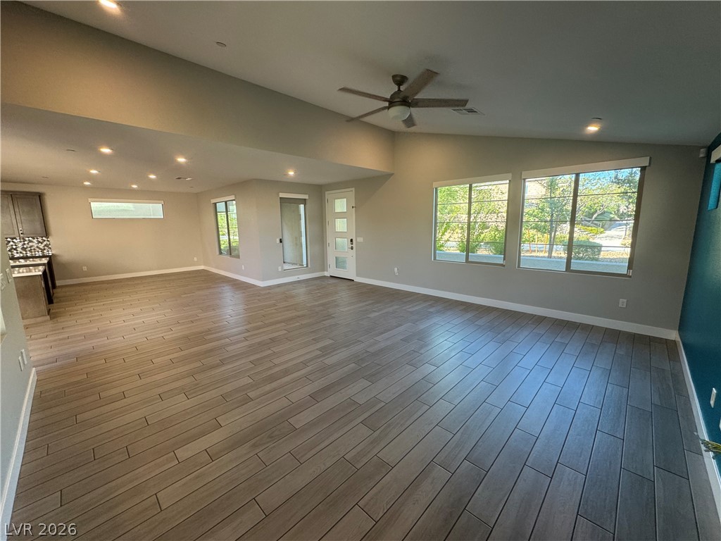 2662 Catania Street Property Photo 3