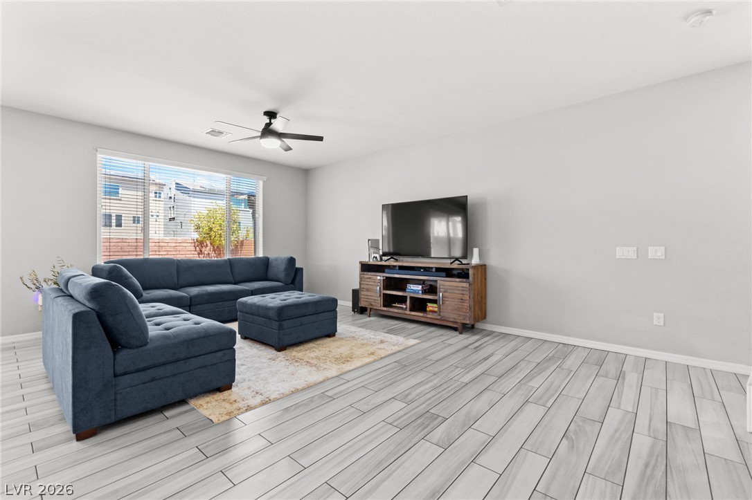 8106 Diggy Avenue Property Photo 10