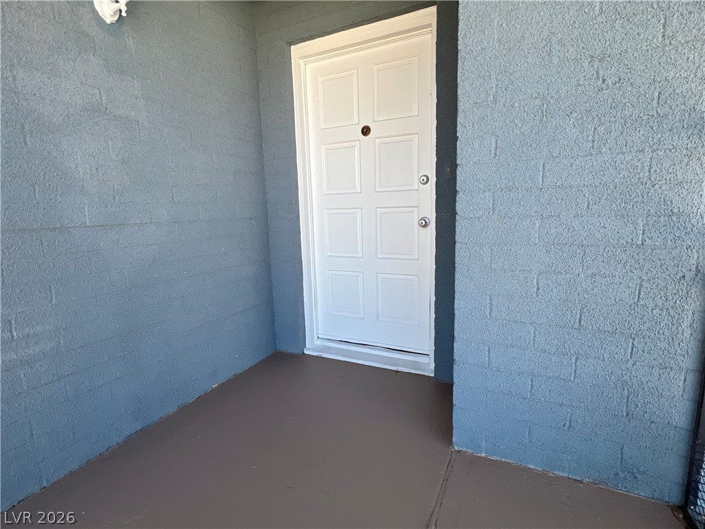 2300 Santa Clara Drive Property Photo 5