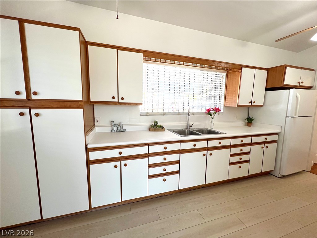 2300 Santa Clara Drive Property Photo 11