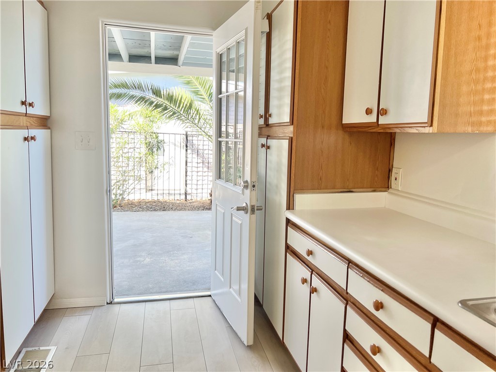 2300 Santa Clara Drive Property Photo 13