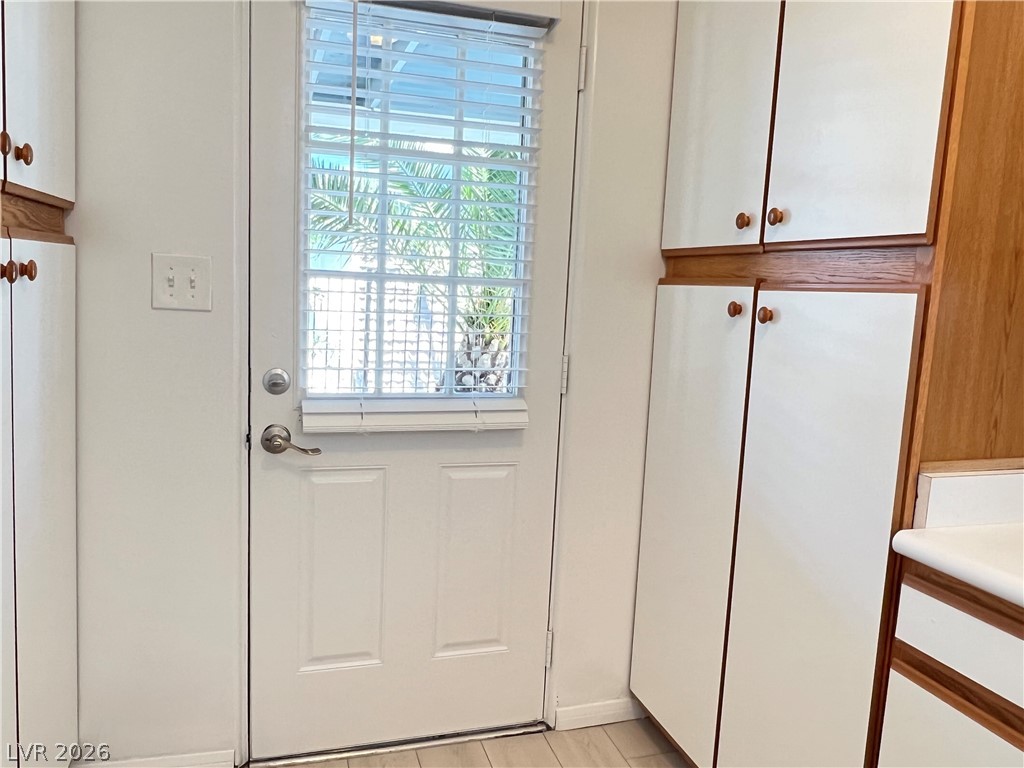 2300 Santa Clara Drive Property Photo 14