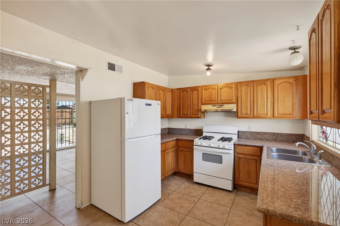 3021 Brady Avenue Property Photo 5