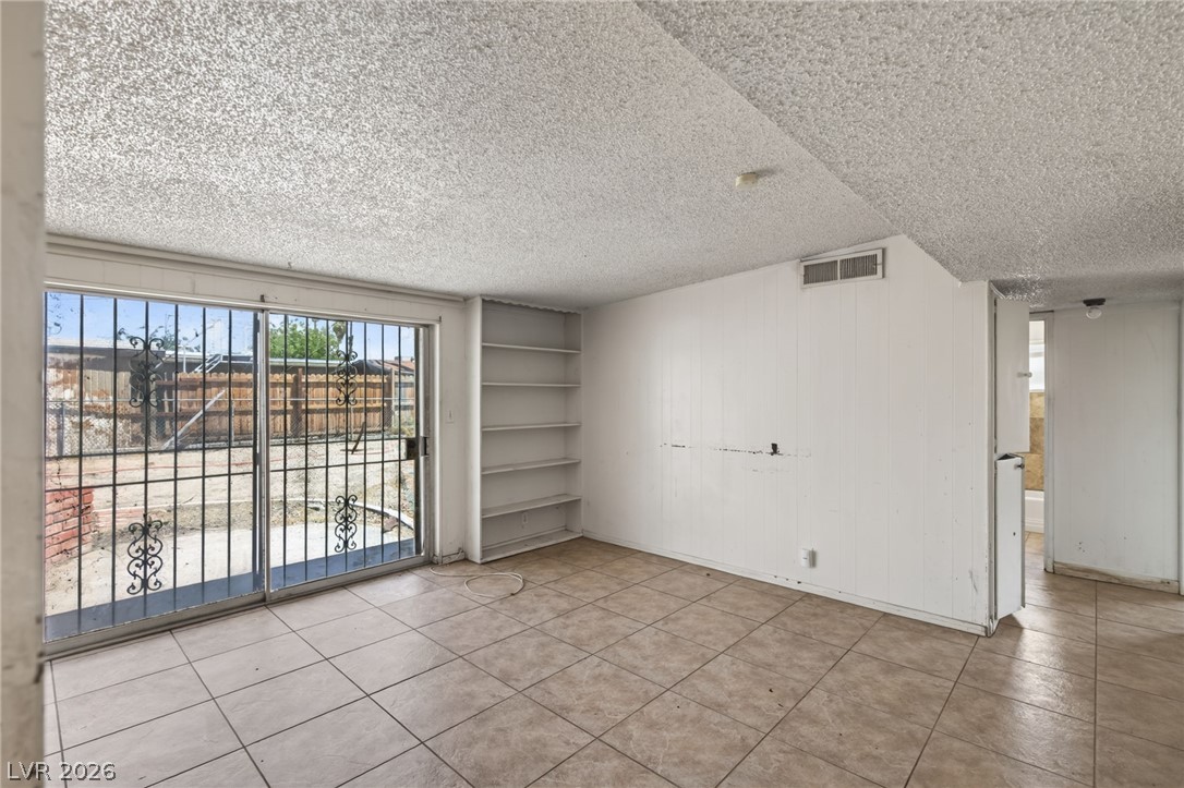 3021 Brady Avenue Property Photo 7