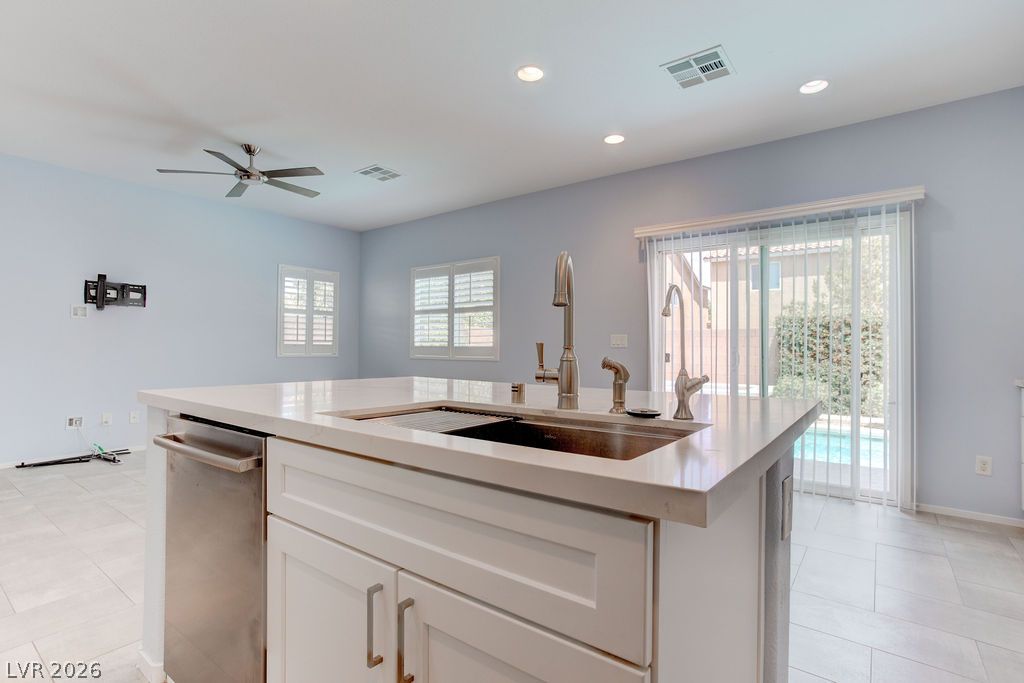 6442 Harline Heights Street Property Photo 10