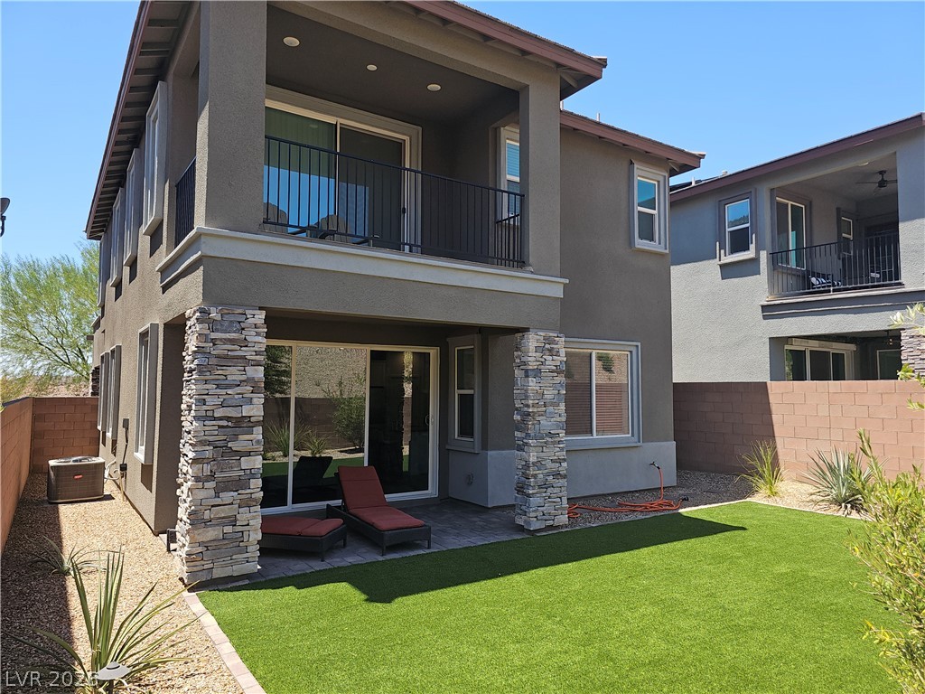24 Strada Moscato Property Photo 6