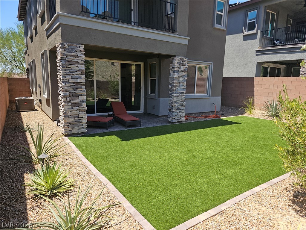 24 Strada Moscato Property Photo 7