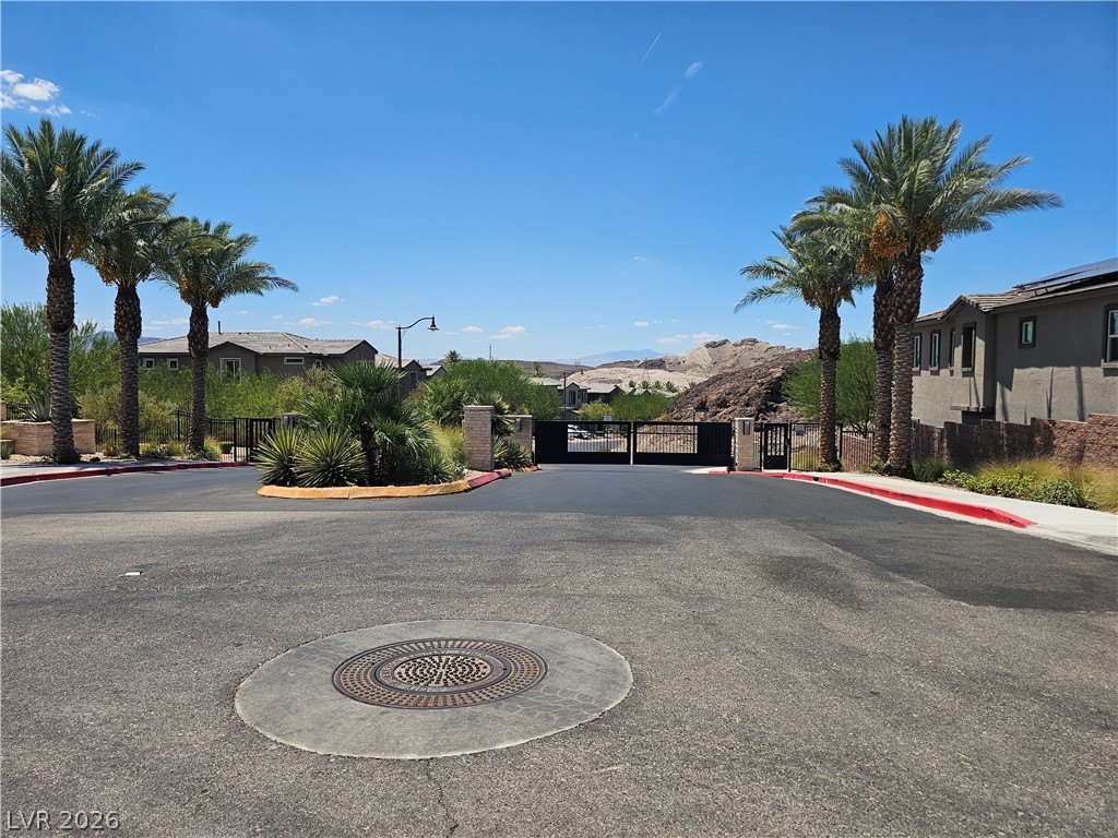 24 Strada Moscato Property Photo 13