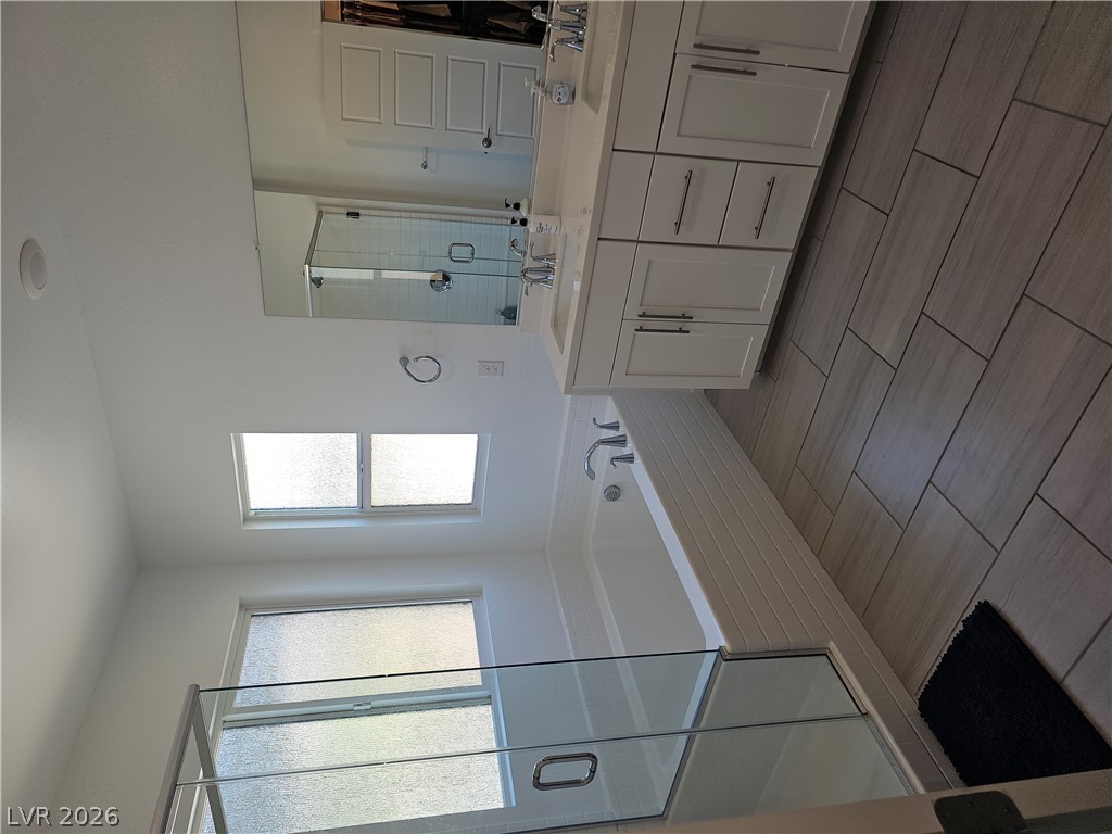 24 Strada Moscato Property Photo 18