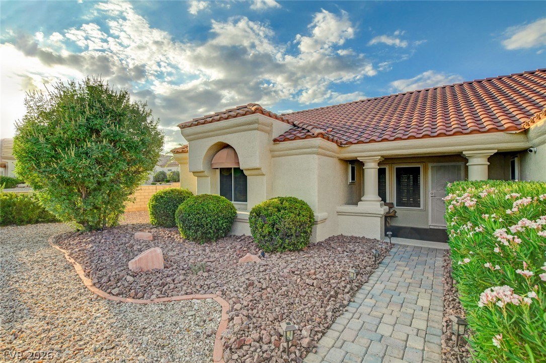10044 Woodhouse Drive Property Photo 3