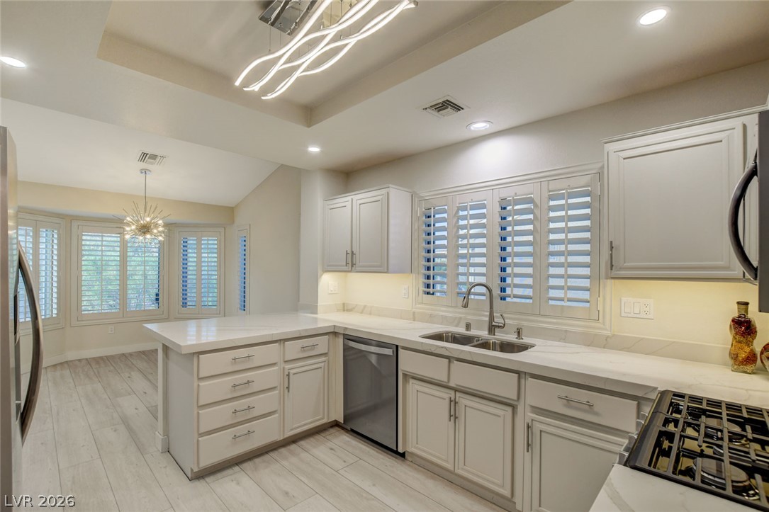 10044 Woodhouse Drive Property Photo 9