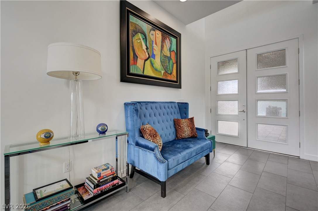 260 Tarragona Breeze Avenue Property Photo 4