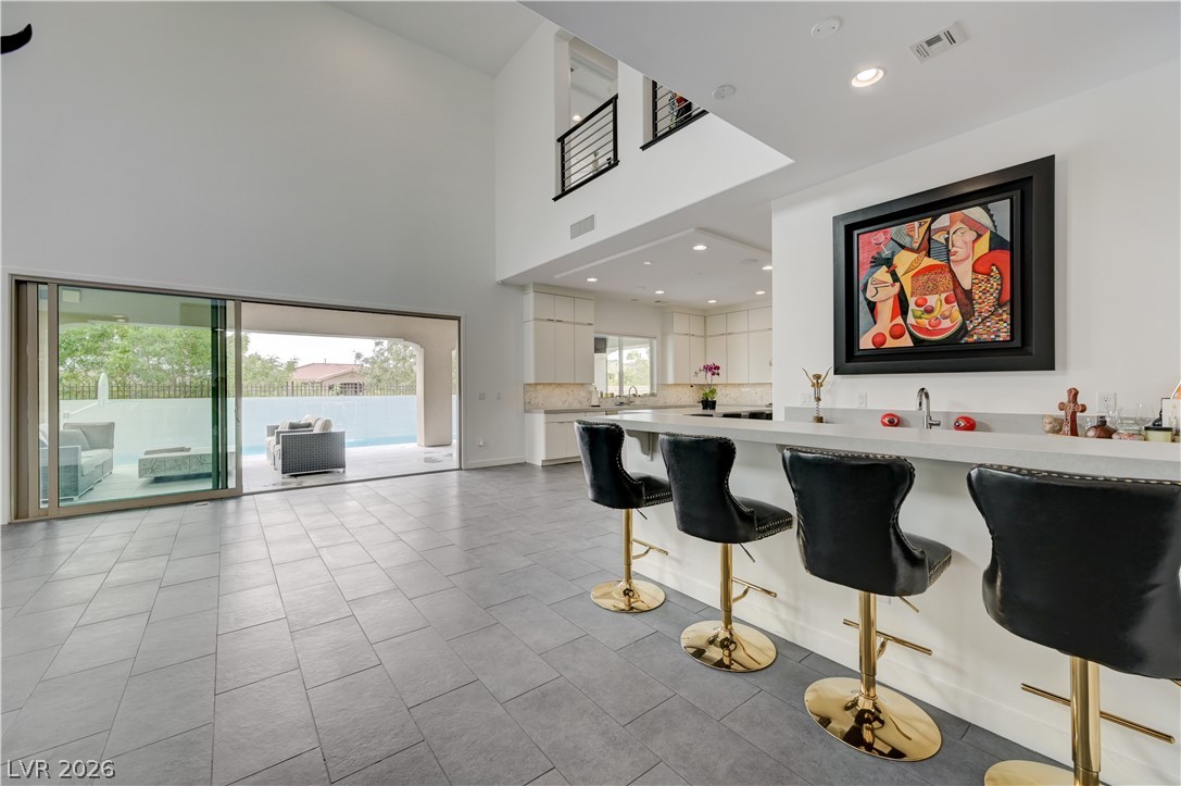 260 Tarragona Breeze Avenue Property Photo 8