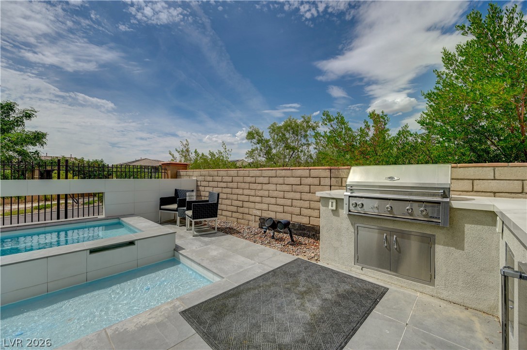 260 Tarragona Breeze Avenue Property Photo 26