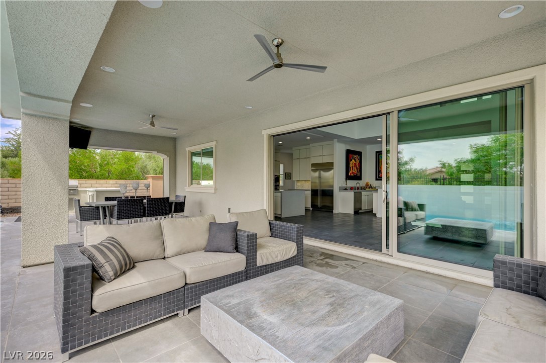 260 Tarragona Breeze Avenue Property Photo 32