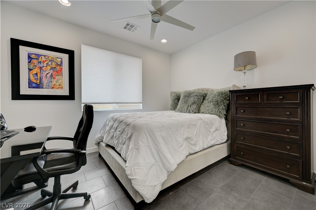 260 Tarragona Breeze Avenue Property Photo 37