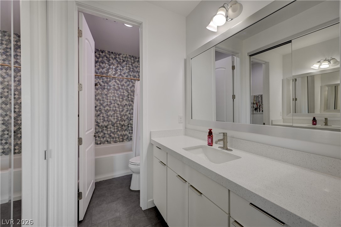 260 Tarragona Breeze Avenue Property Photo 46