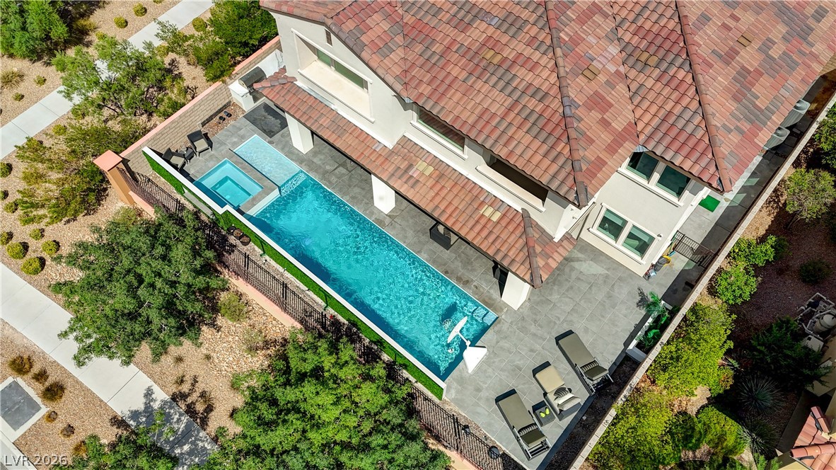260 Tarragona Breeze Avenue Property Photo 82