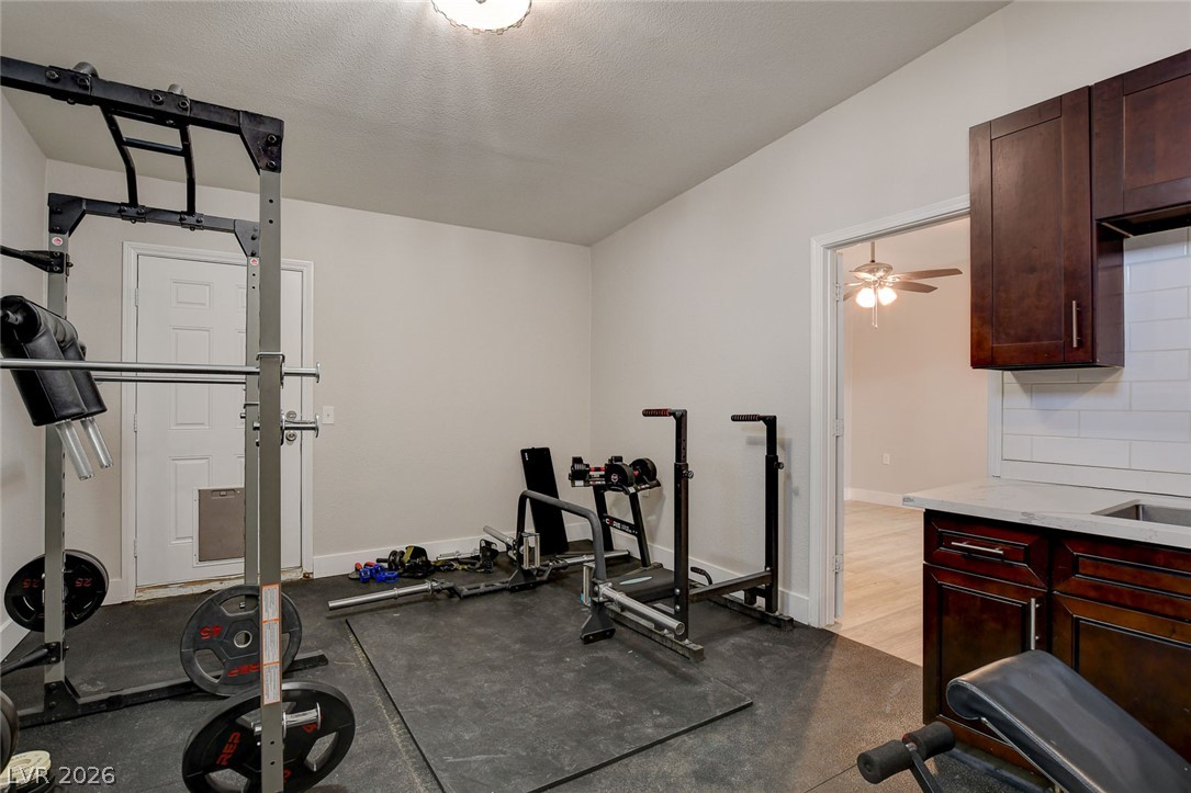1077 Westminster Avenue Property Photo 10