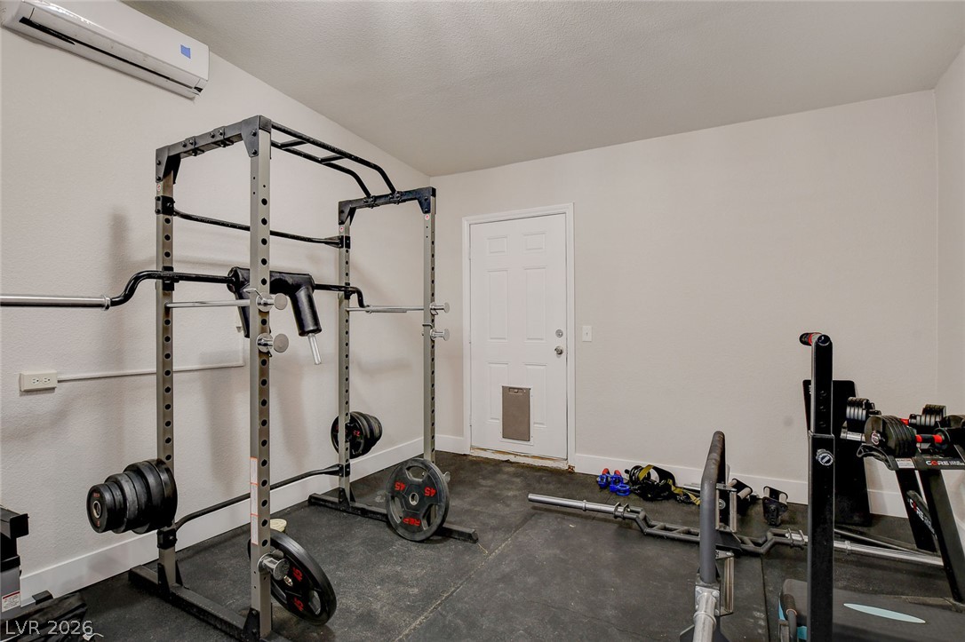1077 Westminster Avenue Property Photo 11
