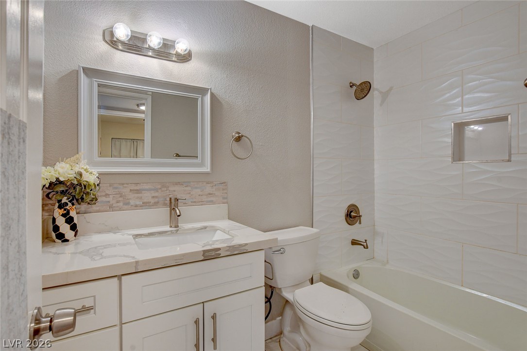 1077 Westminster Avenue Property Photo 38