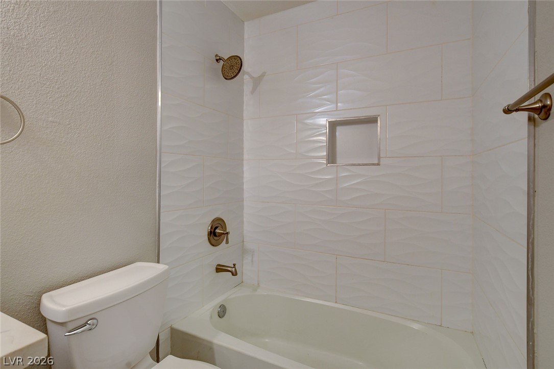 1077 Westminster Avenue Property Photo 39
