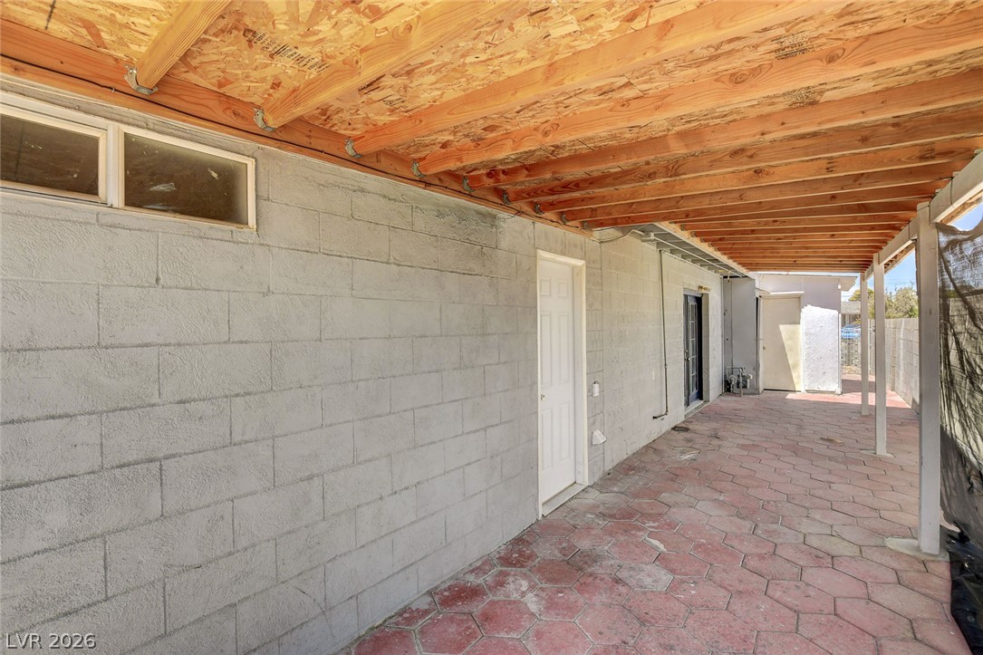1077 Westminster Avenue Property Photo 62
