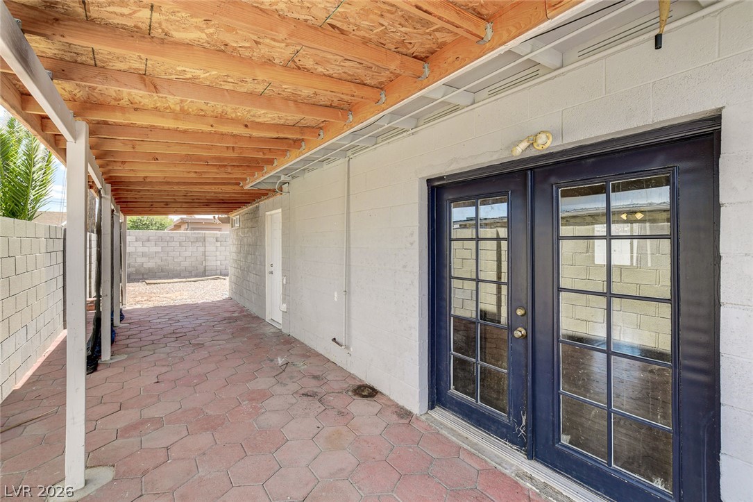 1077 Westminster Avenue Property Photo 63