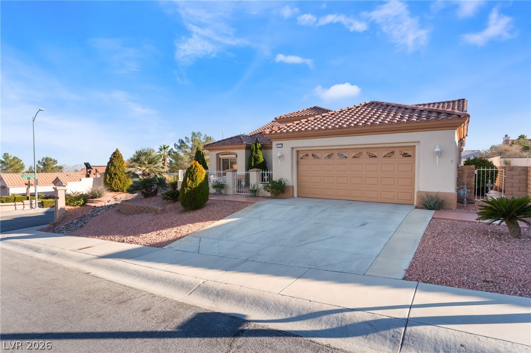 10529 Broom Hill Drive Property Photo 2