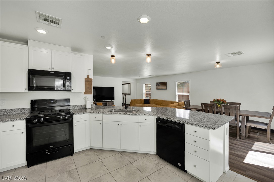 2819 Falling Mist Street Property Photo 8