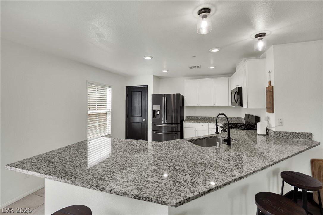 2819 Falling Mist Street Property Photo 11
