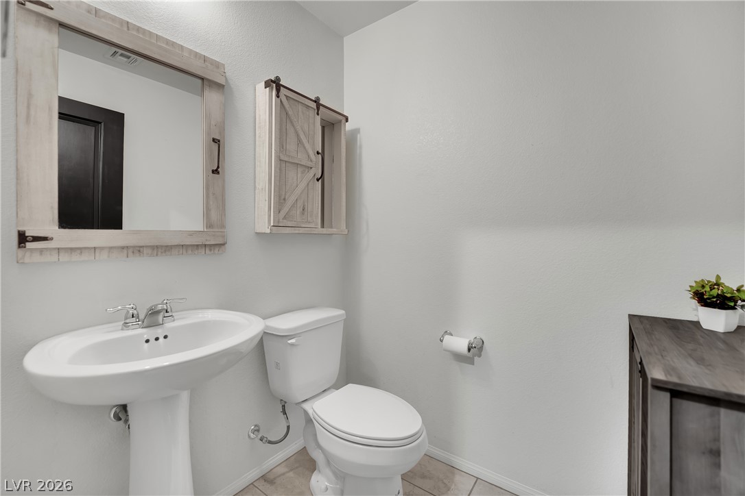 2819 Falling Mist Street Property Photo 14