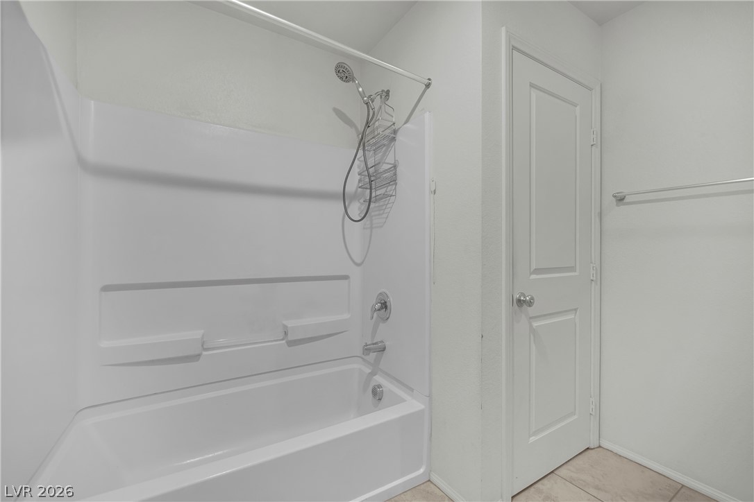 2819 Falling Mist Street Property Photo 19
