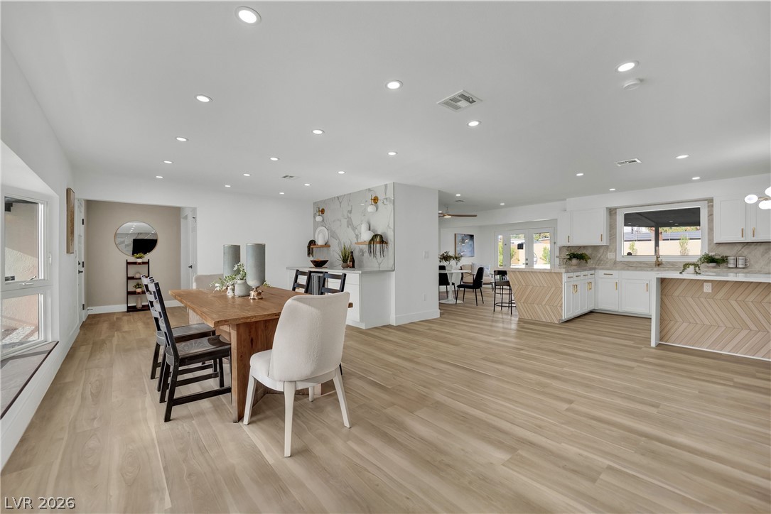 502 Park Way Property Photo 4