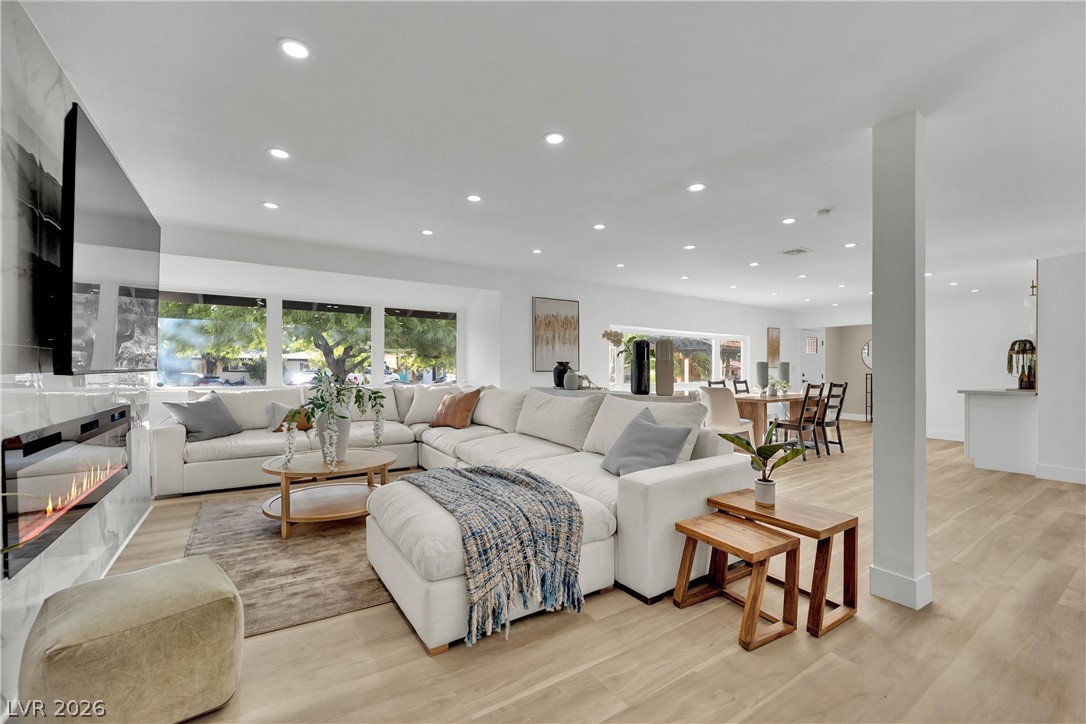502 Park Way Property Photo 12